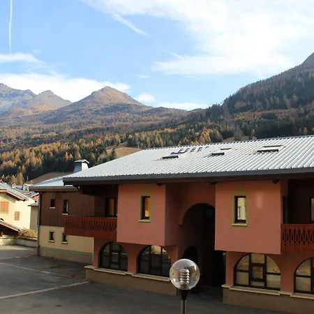 Apartment Cosy A Val Cenis Lanslebourg, 300m Des Pistes, 4/5 Personnes, Balcon, Garage Inclus - Fr-1-508-62
